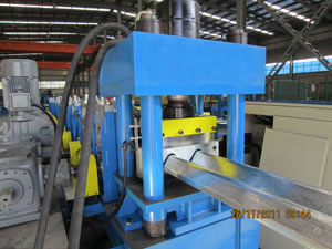 Highway Barrier Roll Forming Machine